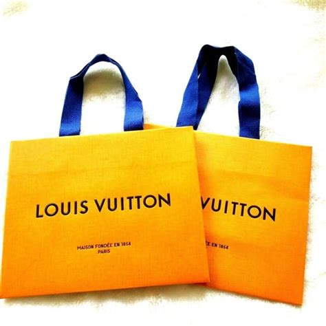 louis vuitton paper bag.